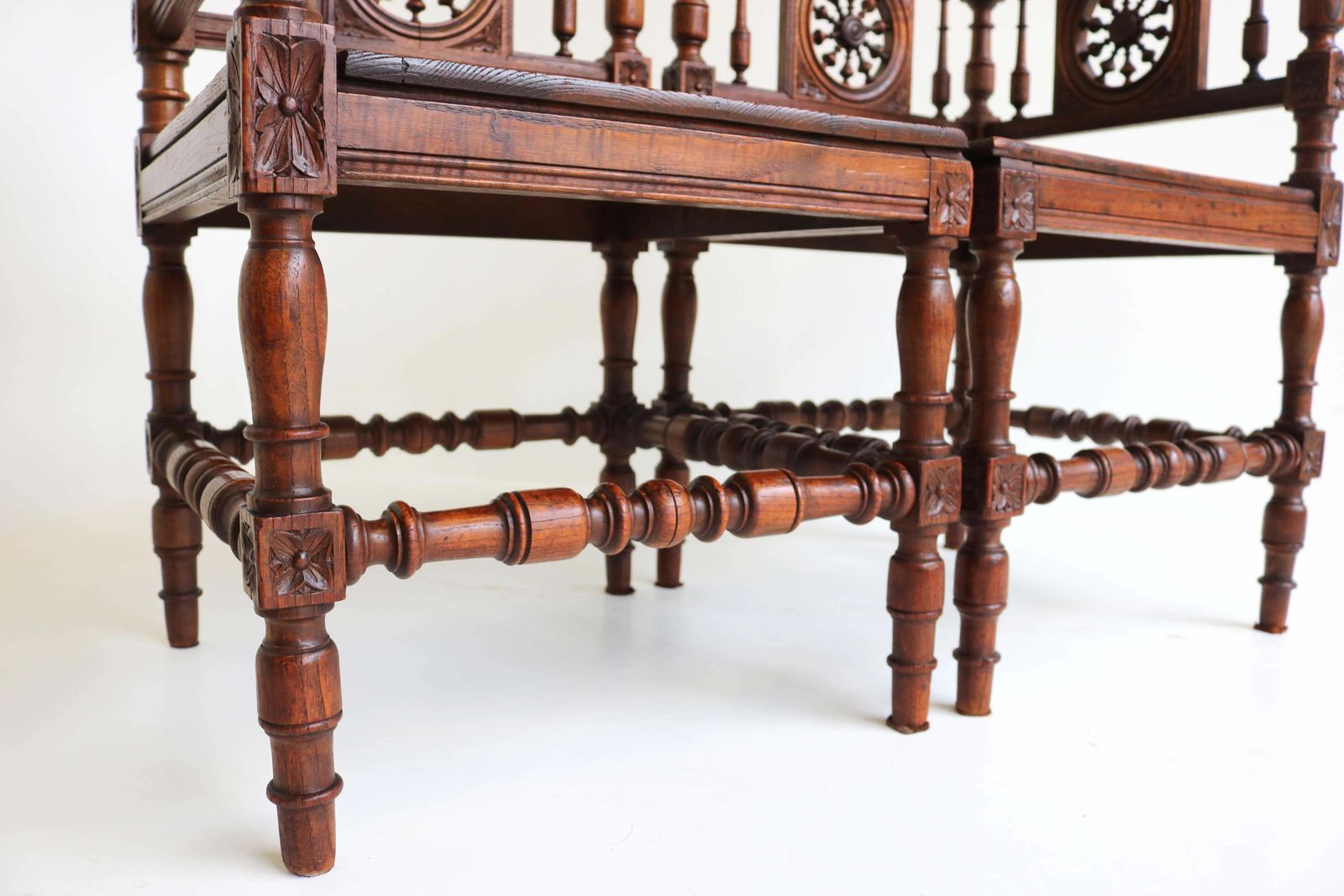 Set Antieke 19e Eeuwse Franse Hoekstoelen – Breton Bretagne Renaissance Eiken photo vinterior