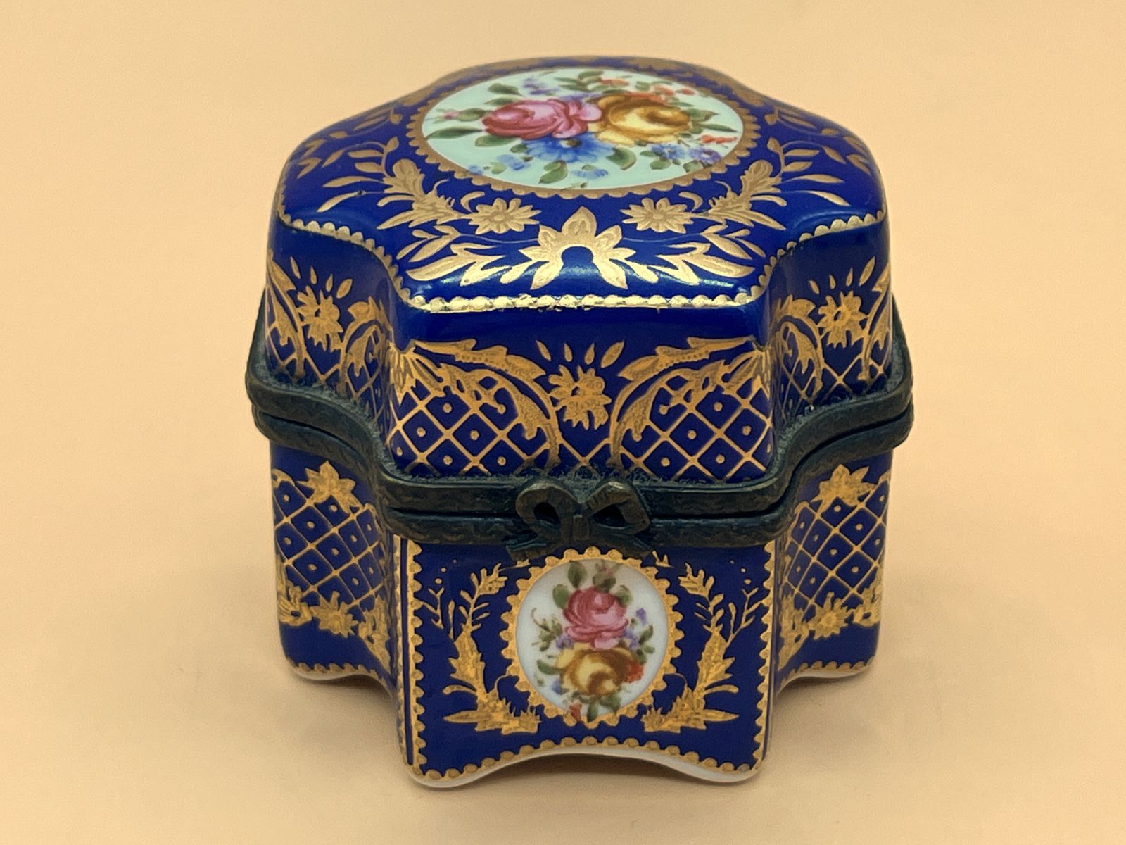 Limoges Porcelain Cobalt & Gold Trinket Box With 4 Internal Glass Perfume Bottles. photo 149.95
