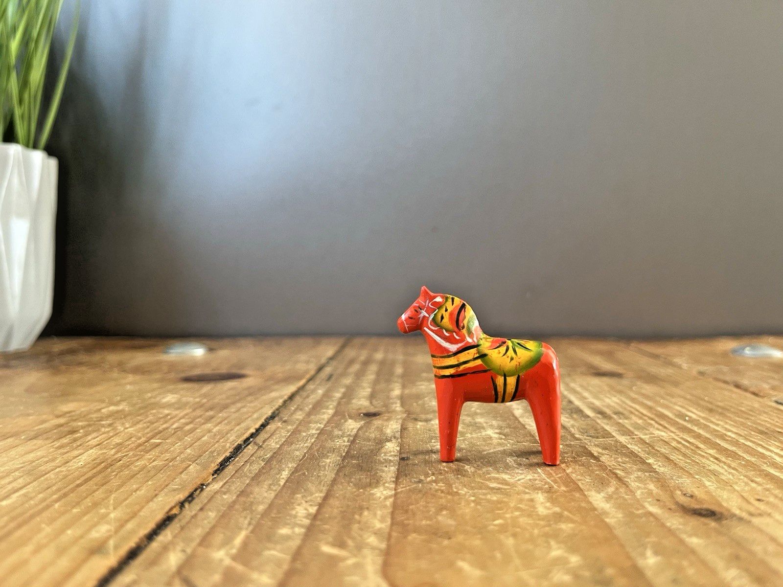 Miniature 1.5" Vintage Red Swedish Folk Art Dala Horse Dalahemslojd Dalahast photo furniture