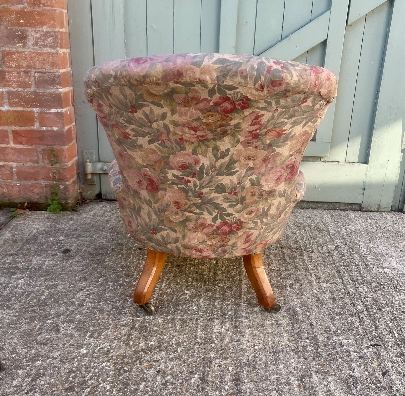 A 19th Century Tub Chair By Hindley And Son photo 875.0