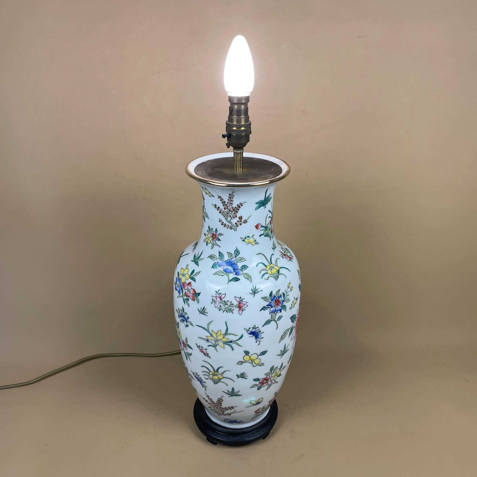 Vintage Large Ceramic Lamp Light Bedside Table Hand Painted Floral Design White Oriental Chinese Vase Cottage Antique Brass Top Wood Base photo vintage