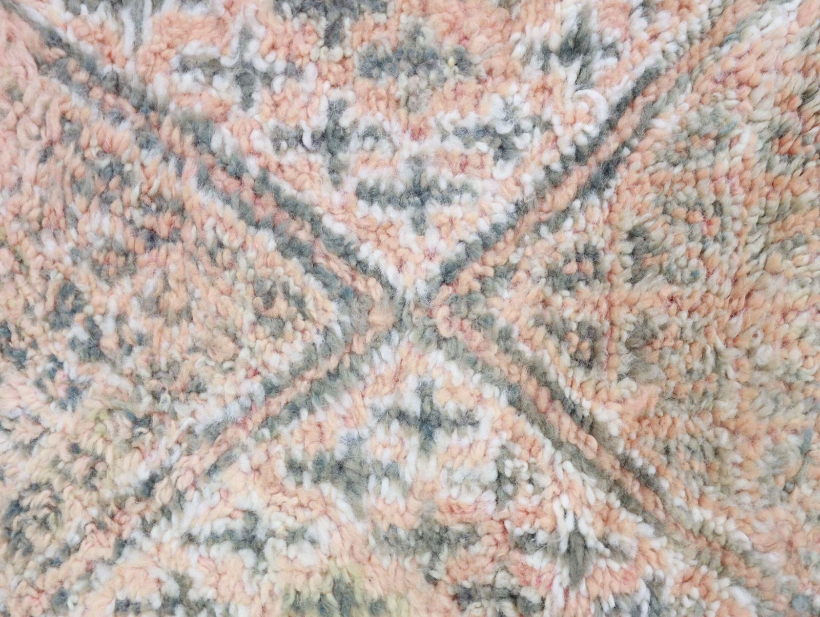 Ouzia Vintage Moroccan Rug 6'0" X 9'4" photo vinterior