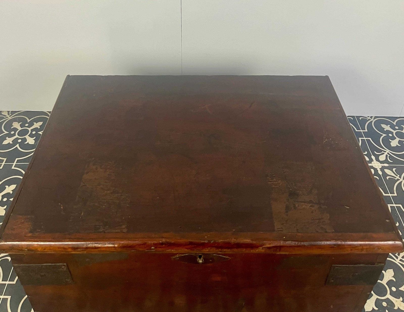 photo furniture Antique 19th Century Military Naval Officer’s Sea Box, Campaign Chest In Rich Oak