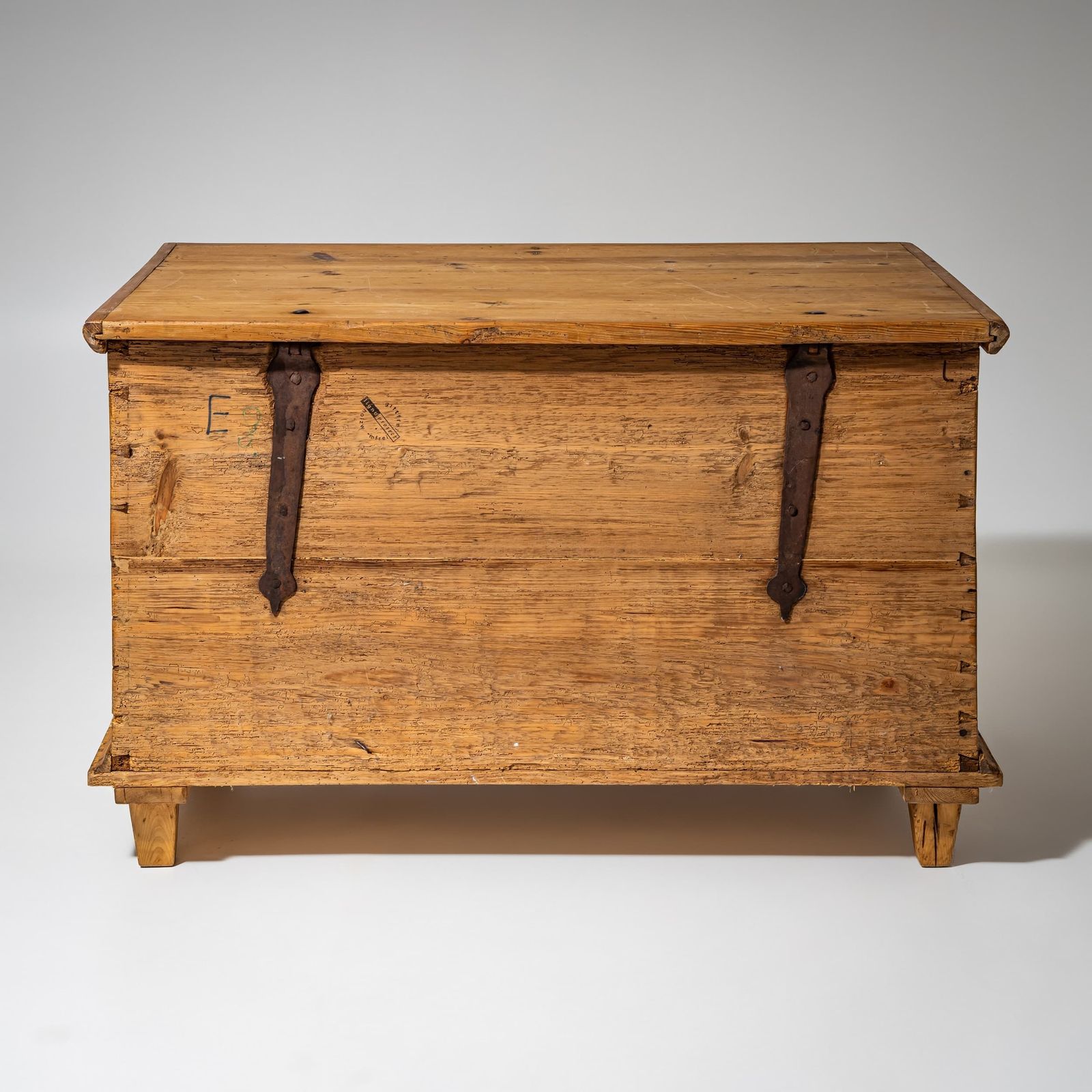 Rustic Chest, Southern Germany/Franconia, Fir, Mid 19th Century photo vinterior