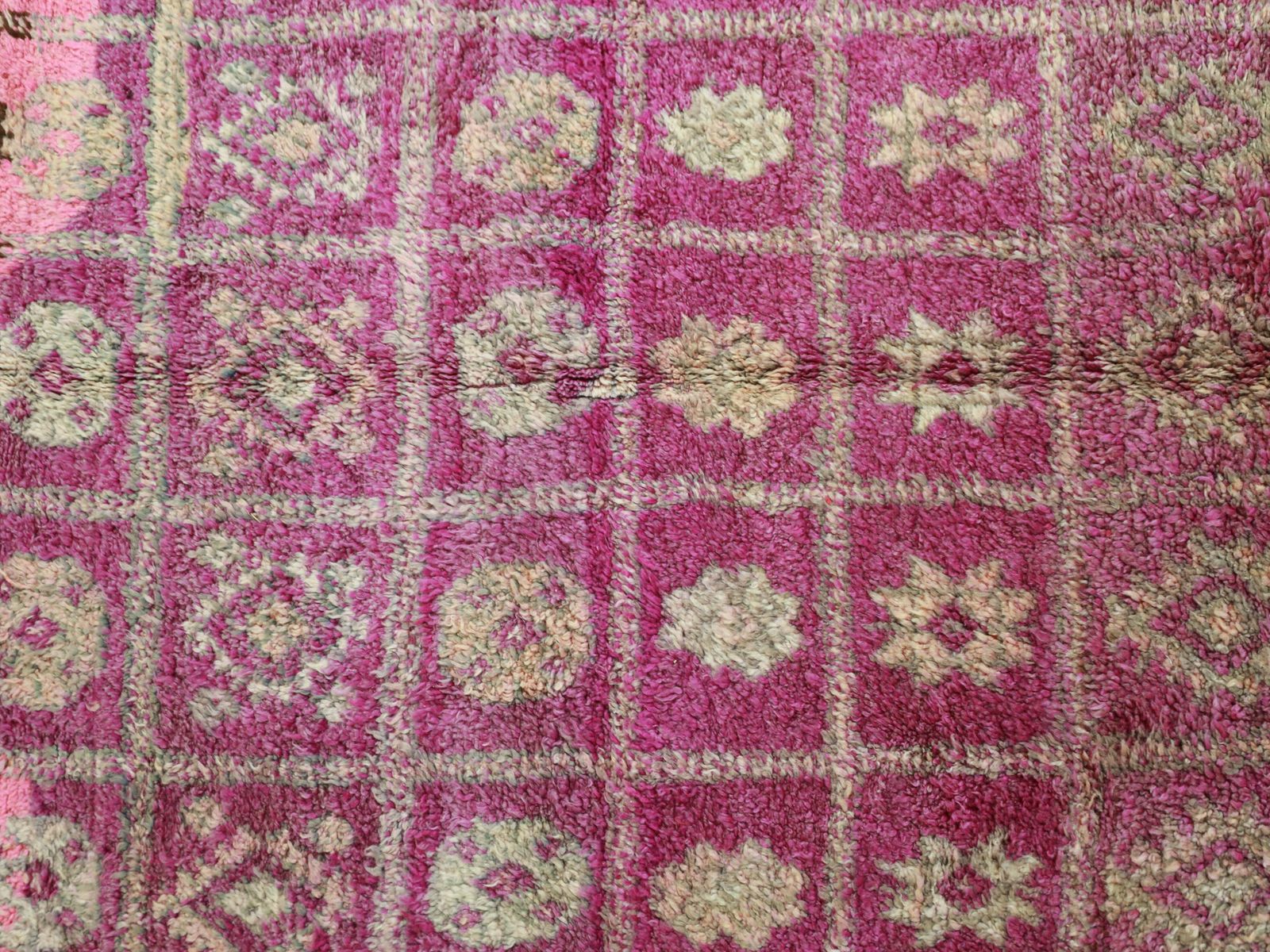 Alennas Vintage Moroccan Rug 6'0" X10'5" photo Textiles