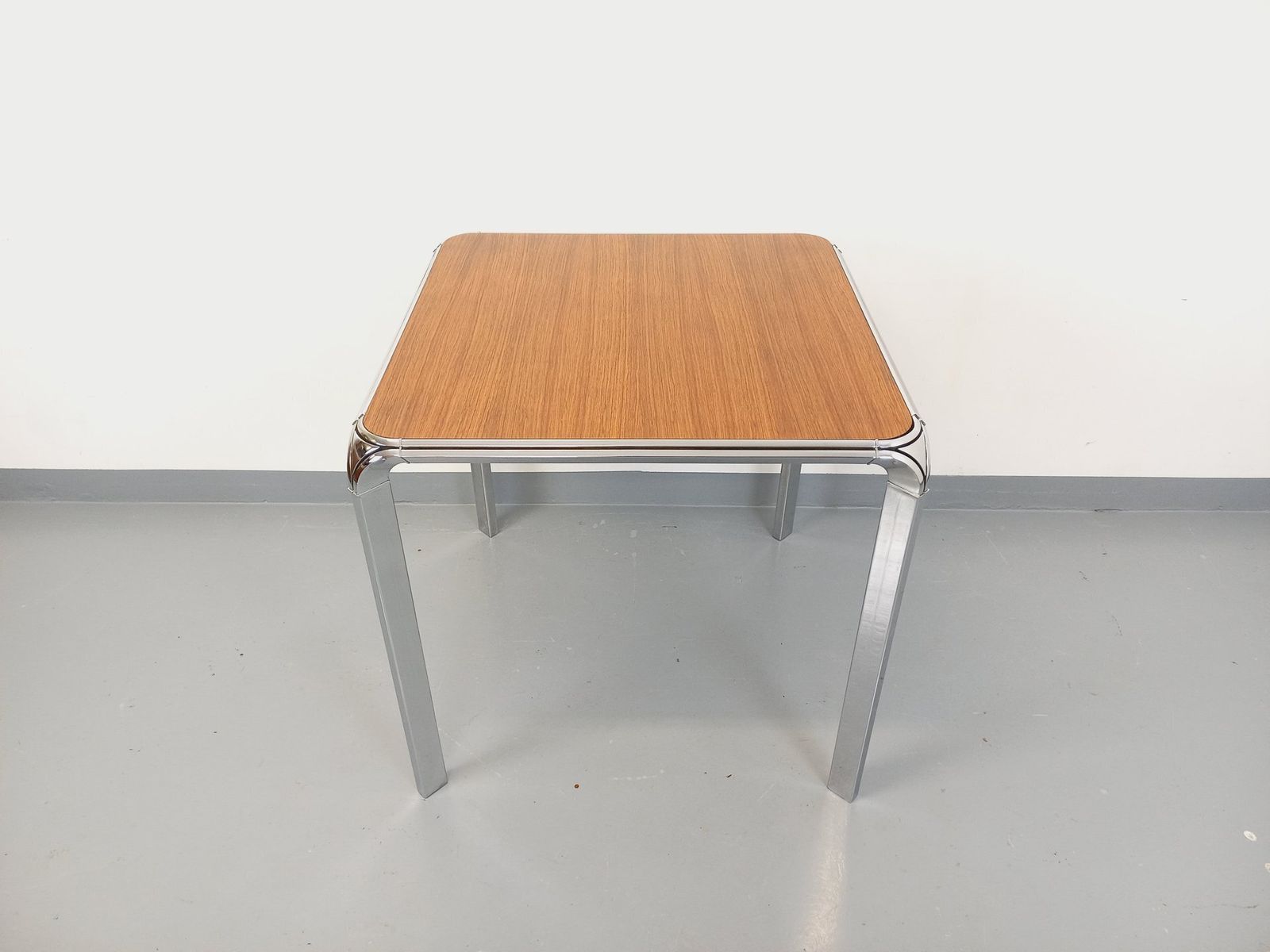 Pierre Paulin Square Table In Rosewood And Chrome Metal photo furniture
