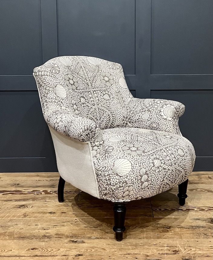 An Antique French Napoleon III Crapaud Tub Chair photo furniture