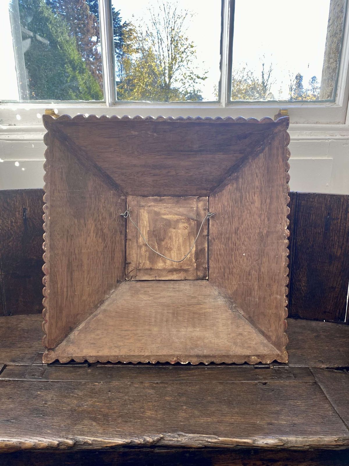 photo vinterior Spanish Colonial Gilt Carved Wood Mirror With Mosaic Mirror Inlays