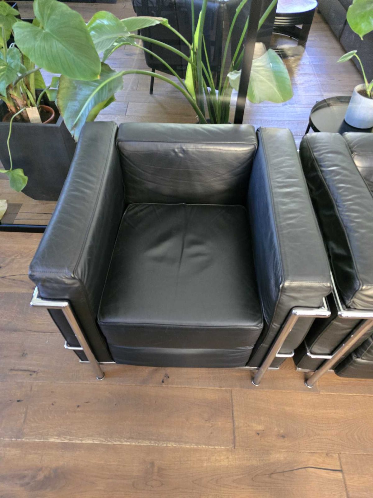 Lc2  Le Corbusier Armchair, 1990 S photo vinterior