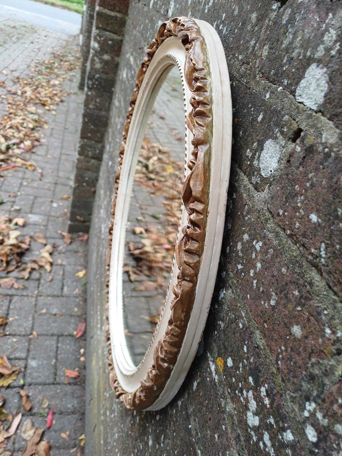 Elegant 1950s Oval Gold And Cream Painted Wall Mirror Bevelled Glass Antique Moulded Ornate Plaster Frame With Original Finish. photo vinterior