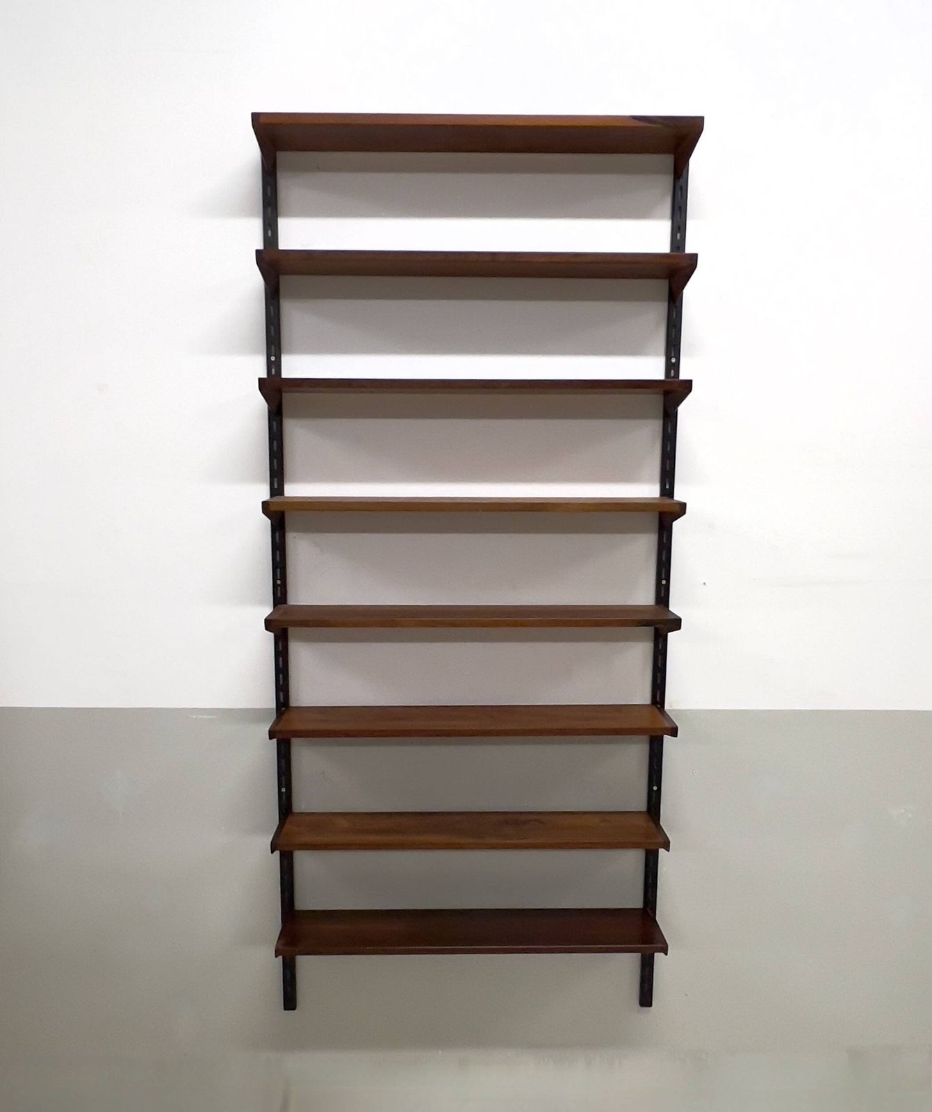 Kai Kristiansen Rosewood Shelving System, Felballes Møbler. photo Furniture
