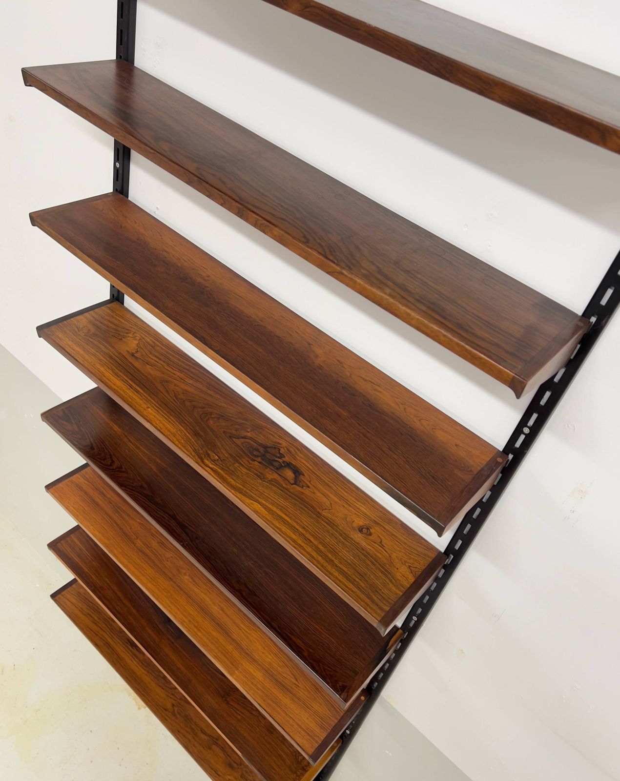 photo vintage Kai Kristiansen Rosewood Shelving System, Felballes Møbler.