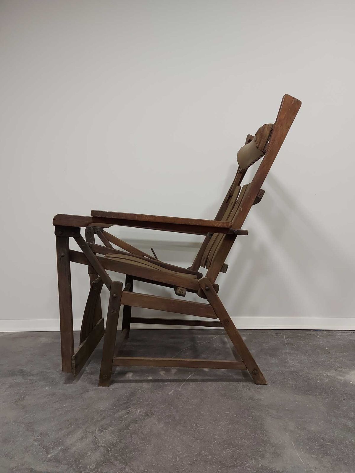 Siesta Medizinal N. 44 By Hans And Wassili Luckhardt For Thonet, 1930s photo buy