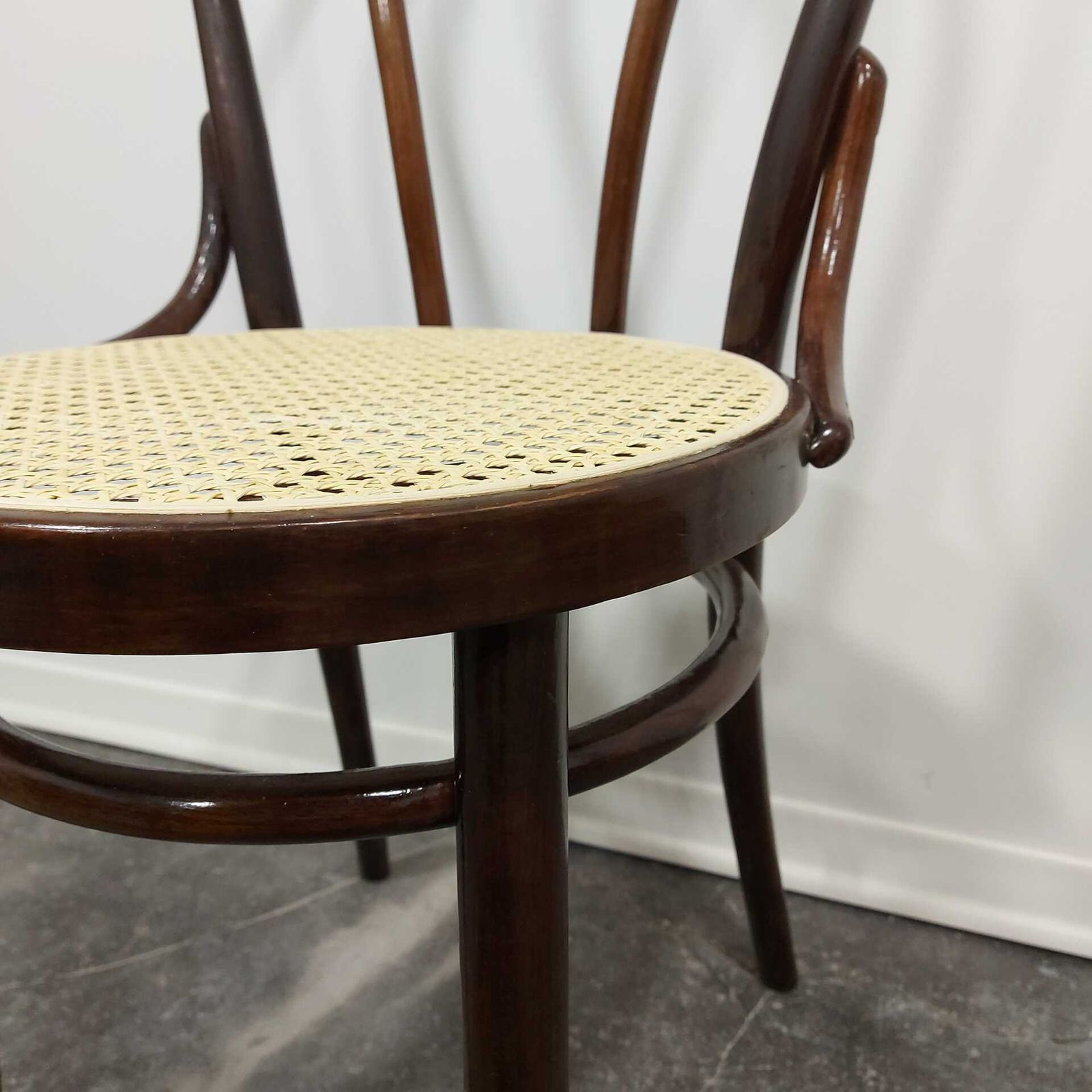 Thonet Dining Chair No. 18 “Wide” 1970s, 1 Of 6 photo vinterior