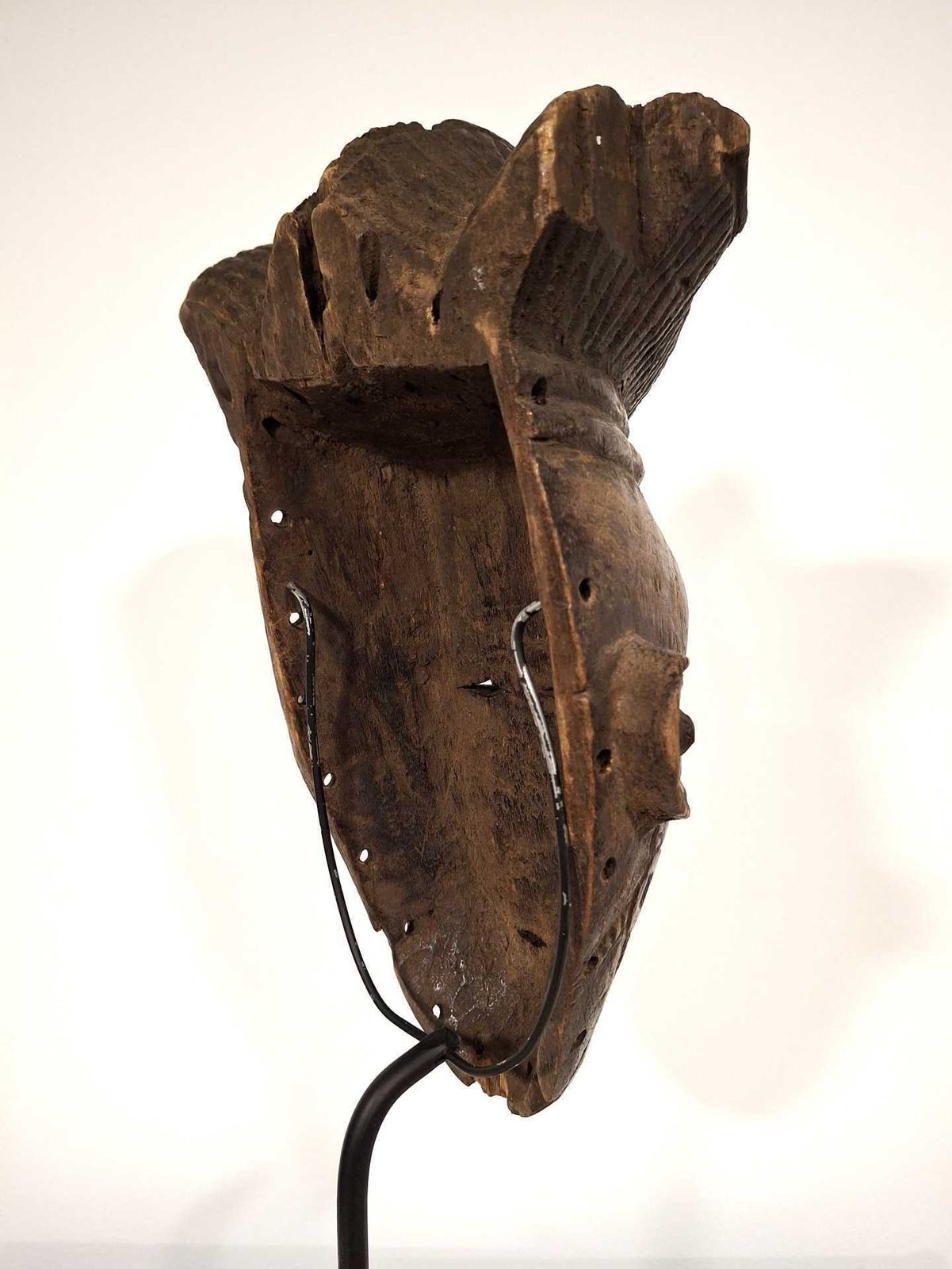 Vintage Chokwe Mask – Mid 20th Century – Angola – African Tribal Art photo vinterior