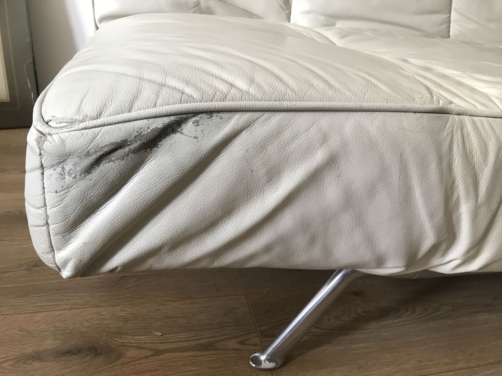 Ligne Roset Smala 3 Seater Sofa, Cream, Worn But In Good Working Order photo 500.0