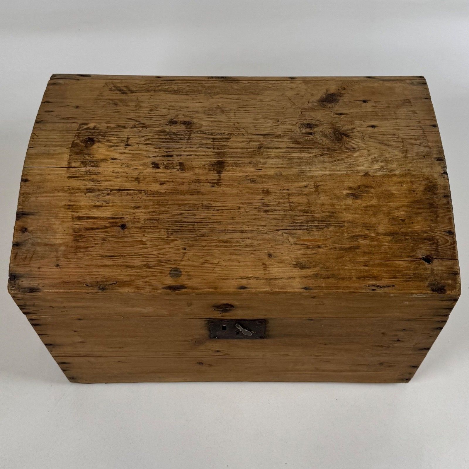 photo furniture Antique 19th Century Rustic Dome Top Trunk In Pine