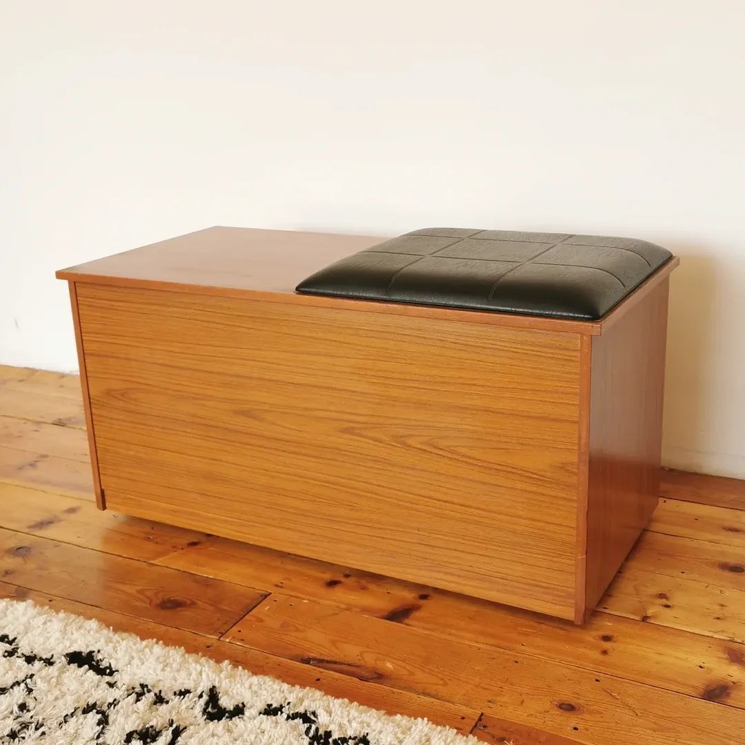 Vintage Mid Century Storage Chest Hallway Seat By Schreiber photo for sale
