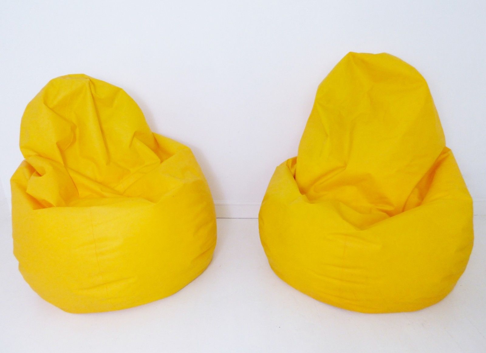 Stunning Pair Of Plastic Ron Arad Memo Inflatable Beanbag Lounge Chairs 1999
