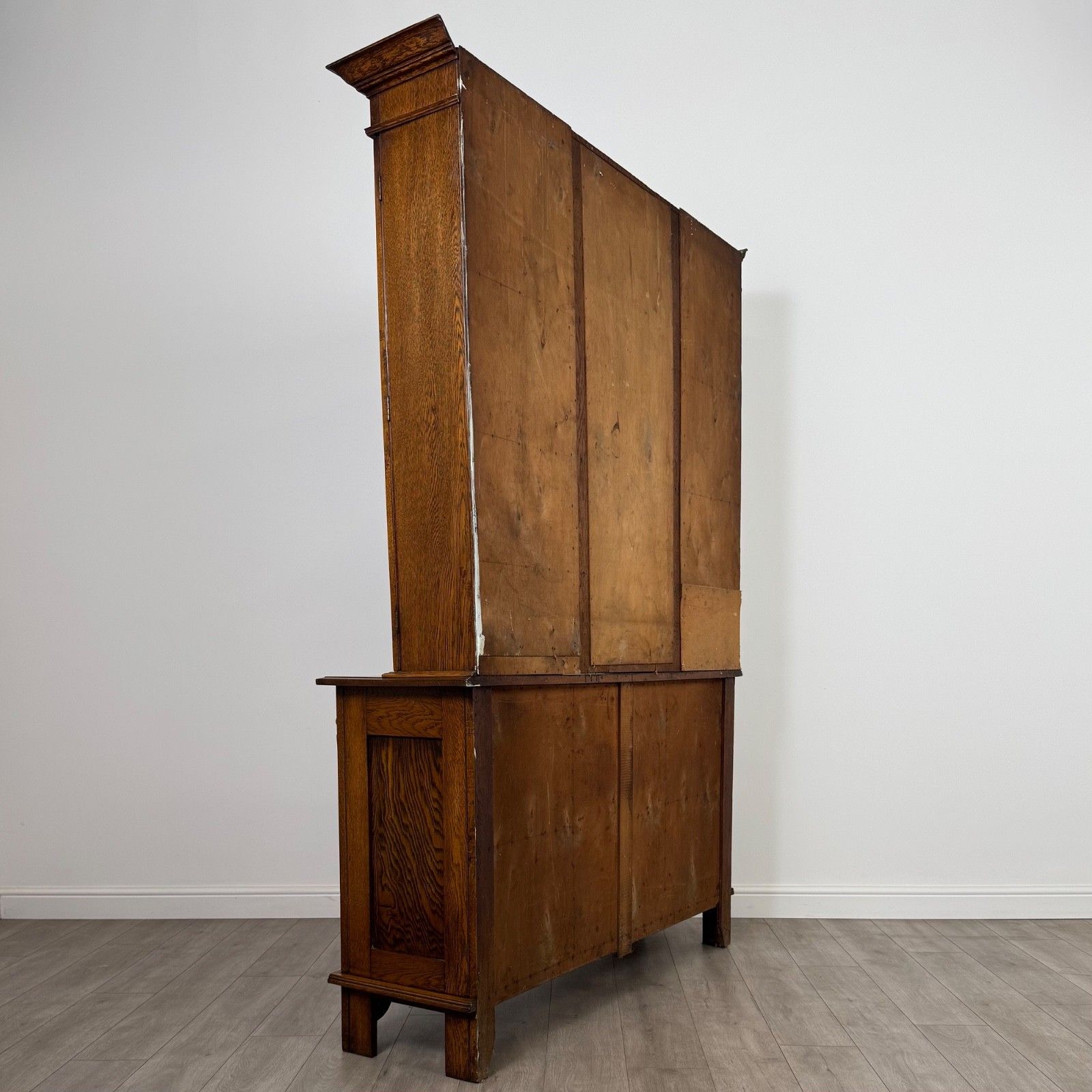 Antique 20th Century Fine Quality Art Nouveau Dresser In Oak photo vinterior