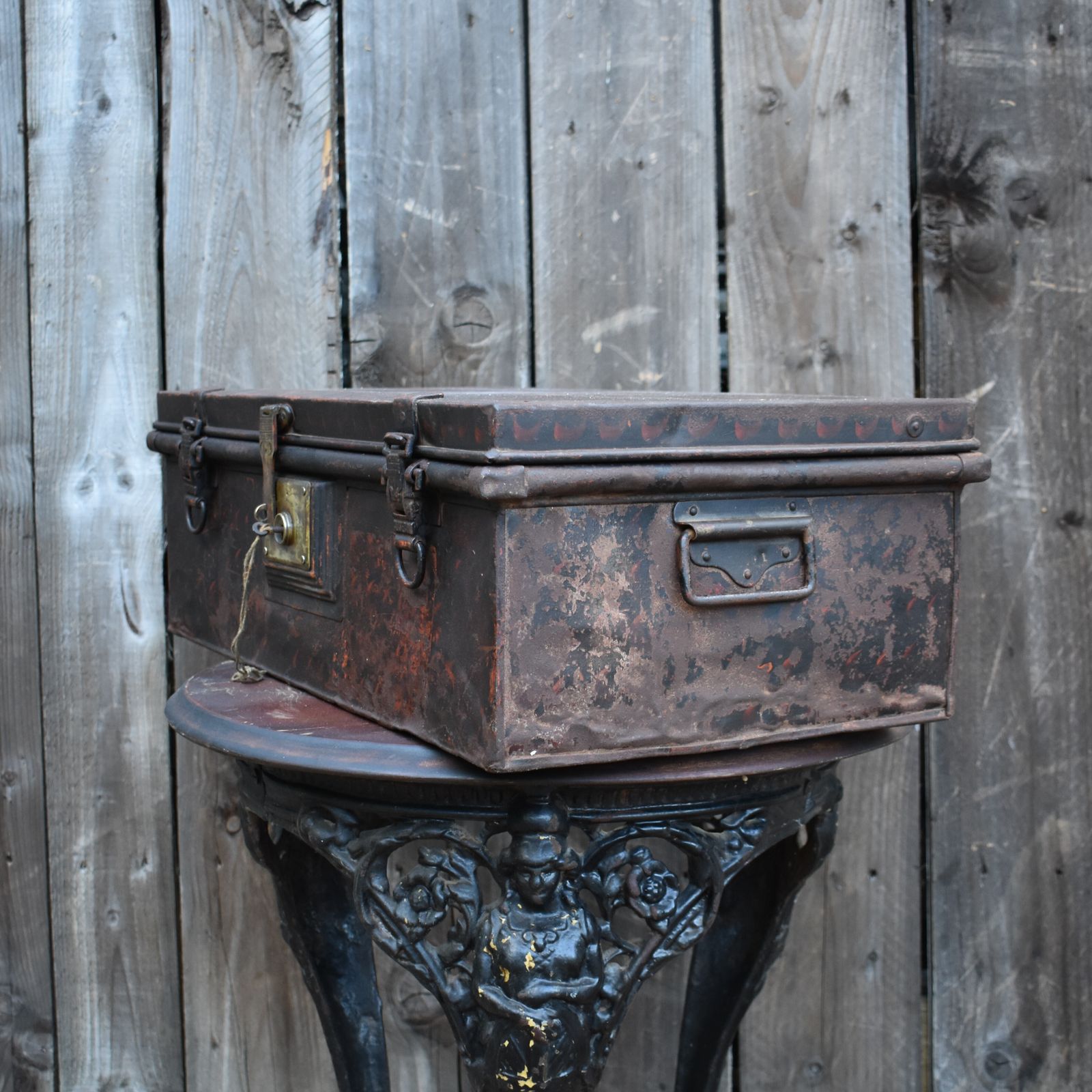 Antique Jones Brothers & Co Toleware Military Army Uniform Travel Trunk England photo Furniture