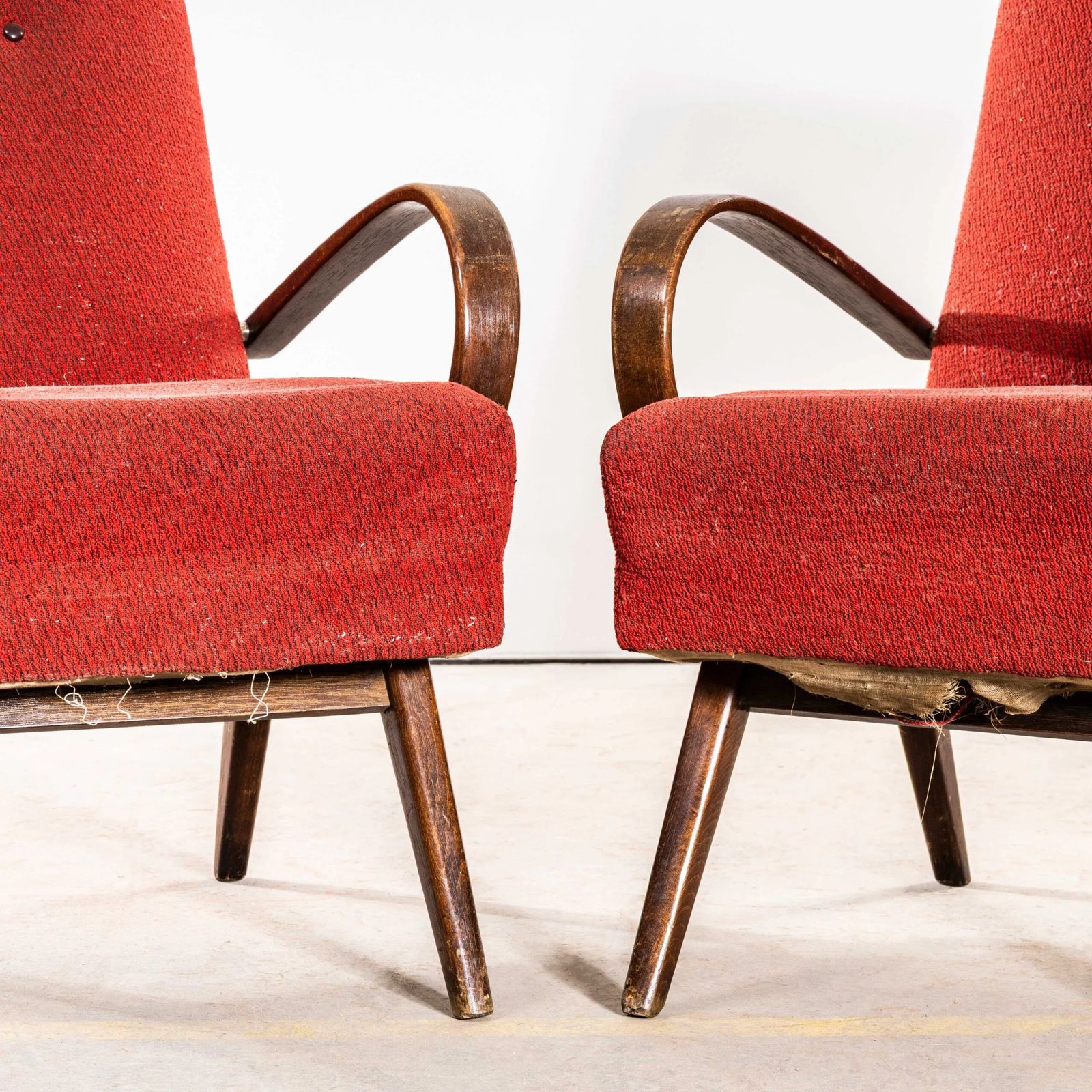 1950’s Jaroslav šmídek Original Armchairs In A Tomato Boucle Geometric Check Fabric With Sprung Seat photo 834.0