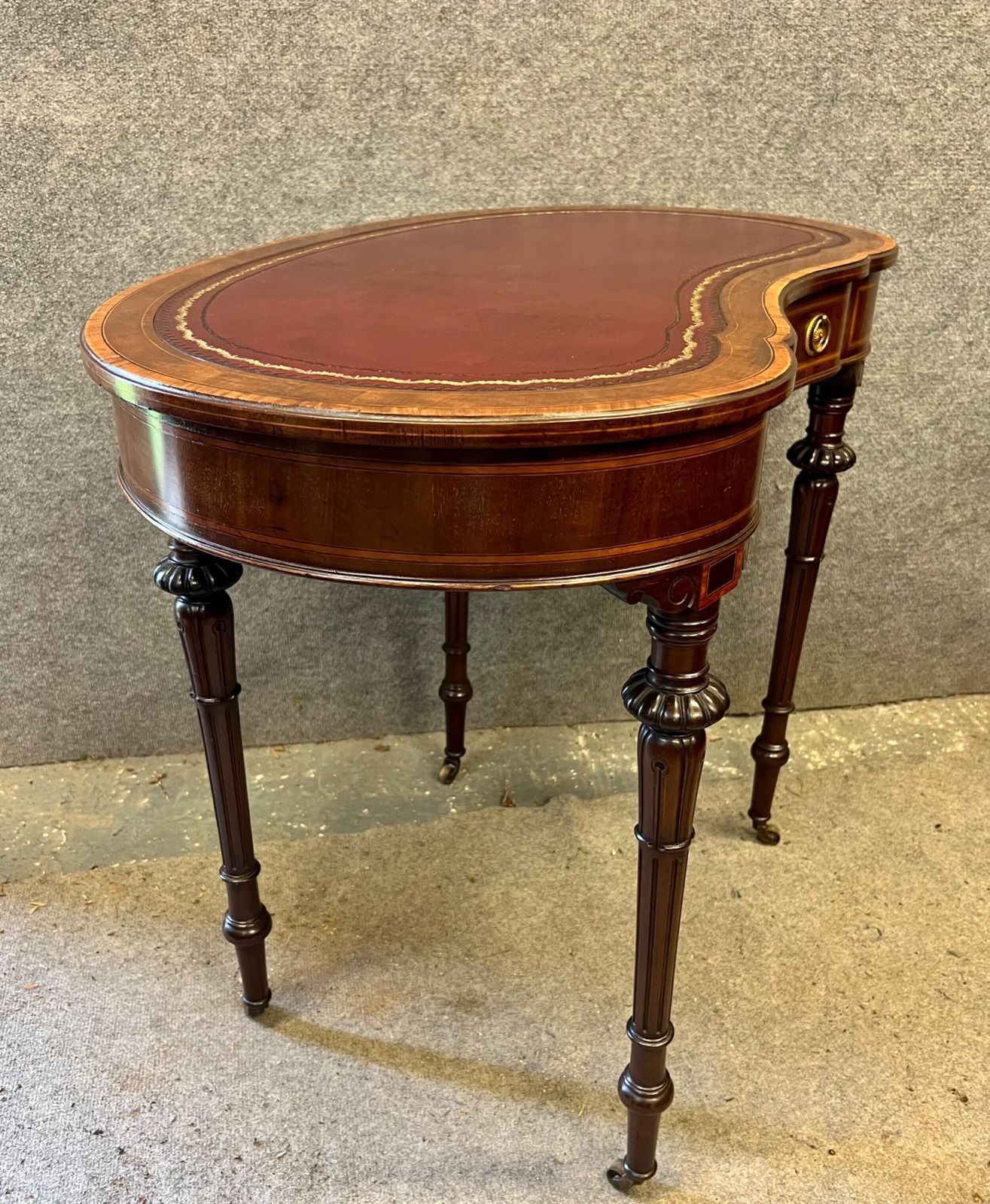 Edwardian Inlaid Kidney Shaped Writing Table photo 765.0