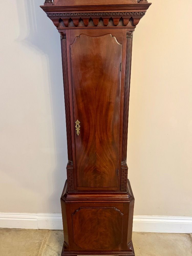 photo furniture Fantastic Quality Antique George III Mahogany Eight Day Long Case Clock