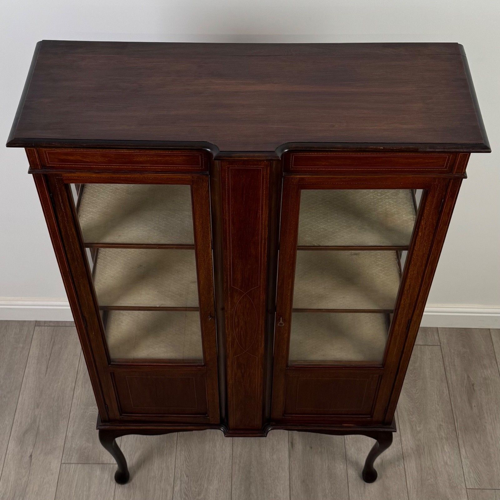 Furniture Antique 20th Century Glazed Display Cabinet In Mahogany photo