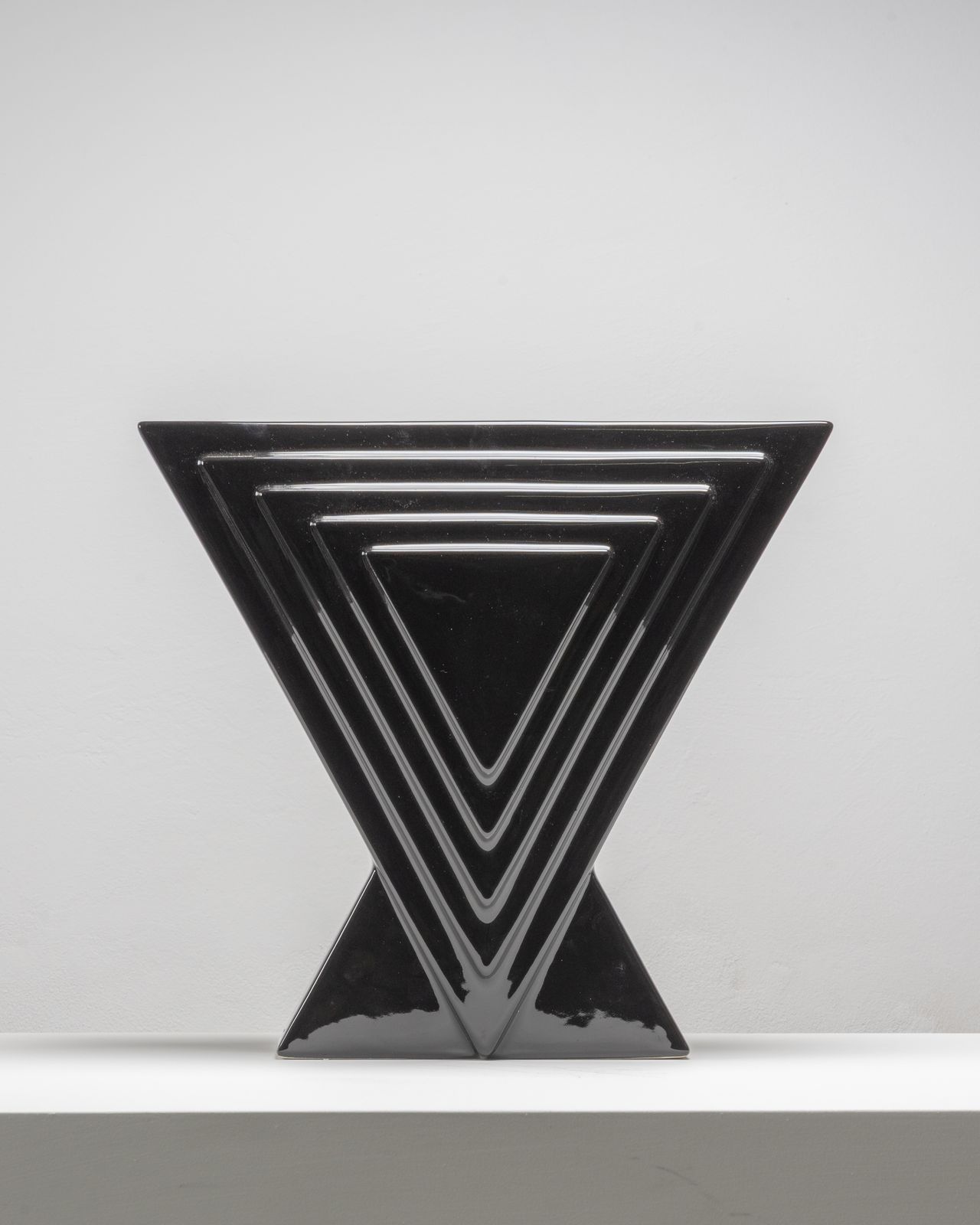 Ettore Sottsass Y29 Vase In Black Enameled Ceramic Yantra Series Poltronova 70s