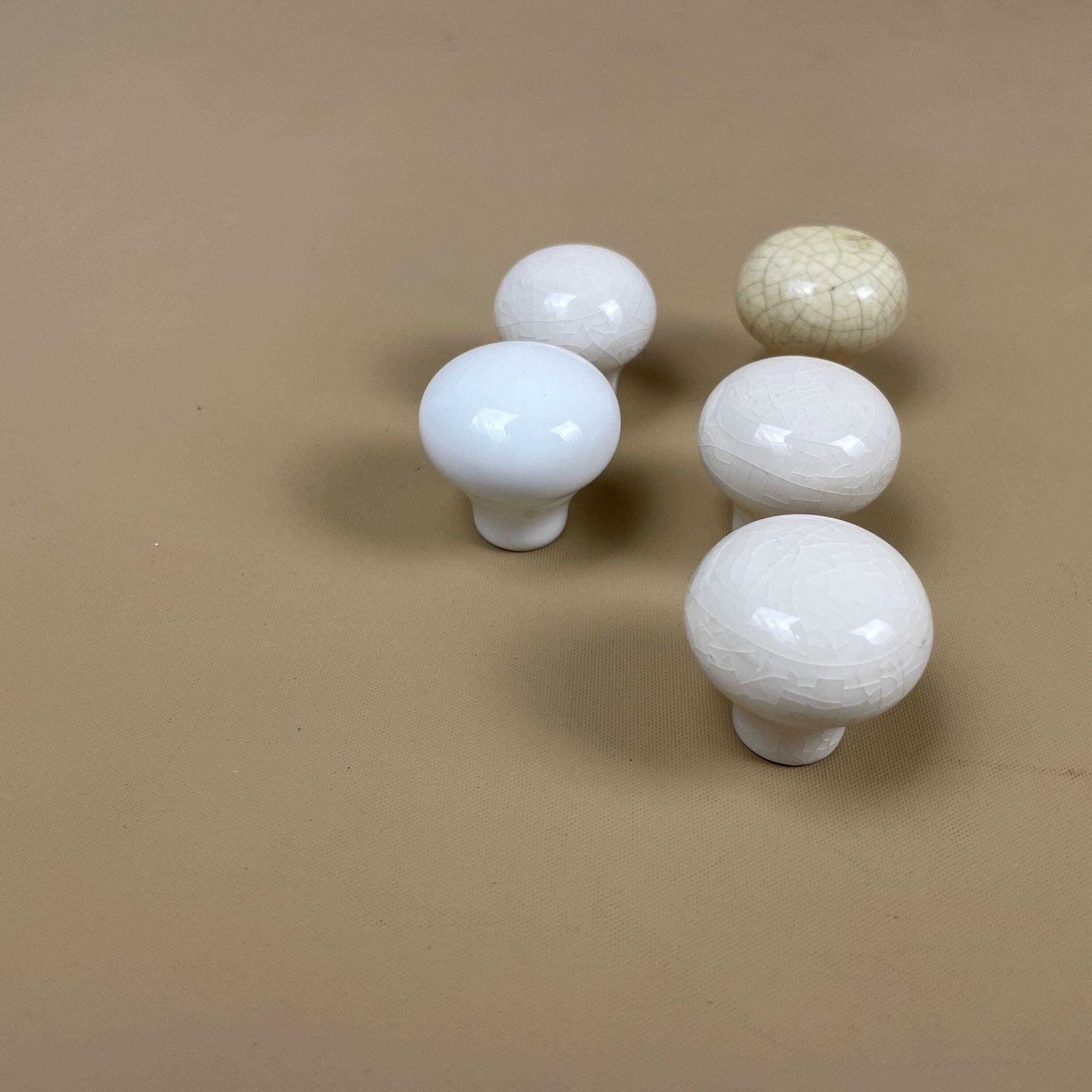 5 Random Ceramic Cupboard Handle Handles Fittings Fixtures White Door Cabinet Round Small 3x3cm Crackle photo Home Fixtures