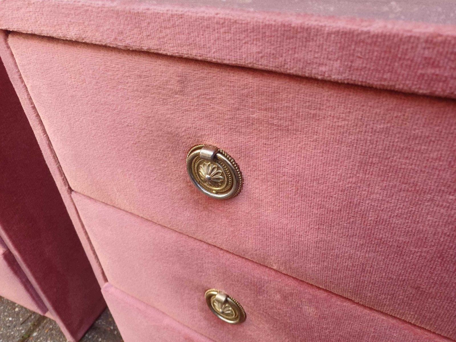 Pair Of Vintage Pink Velvet 3 Drawer Bedside Tables, Retro Eccentric Nightstands Brass Handles, Hollywood Regency Bedroom Decor Glass Tops photo vinterior