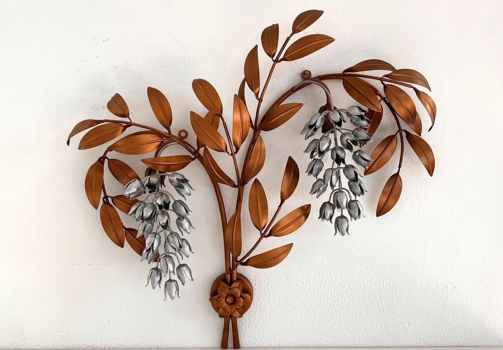 Hans Kögl Large Mid Century Wisteria Gilt 'Golden Rain' Metal Wall Sconce photo vinterior