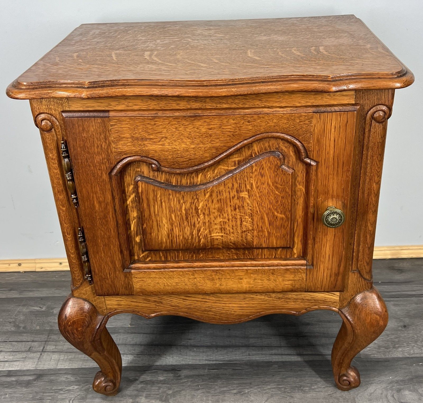 Pair Of  Bedside Tables Vintage French Louis Oak Nightstands Cabinets Lot 4255 photo furniture