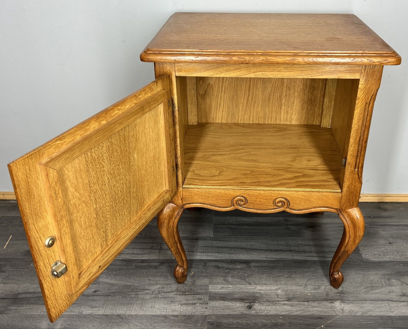 Pair Of  Bedside Tables Vintage French Louis Oak Nightstands Cabinets Lot 4245 photo Furniture