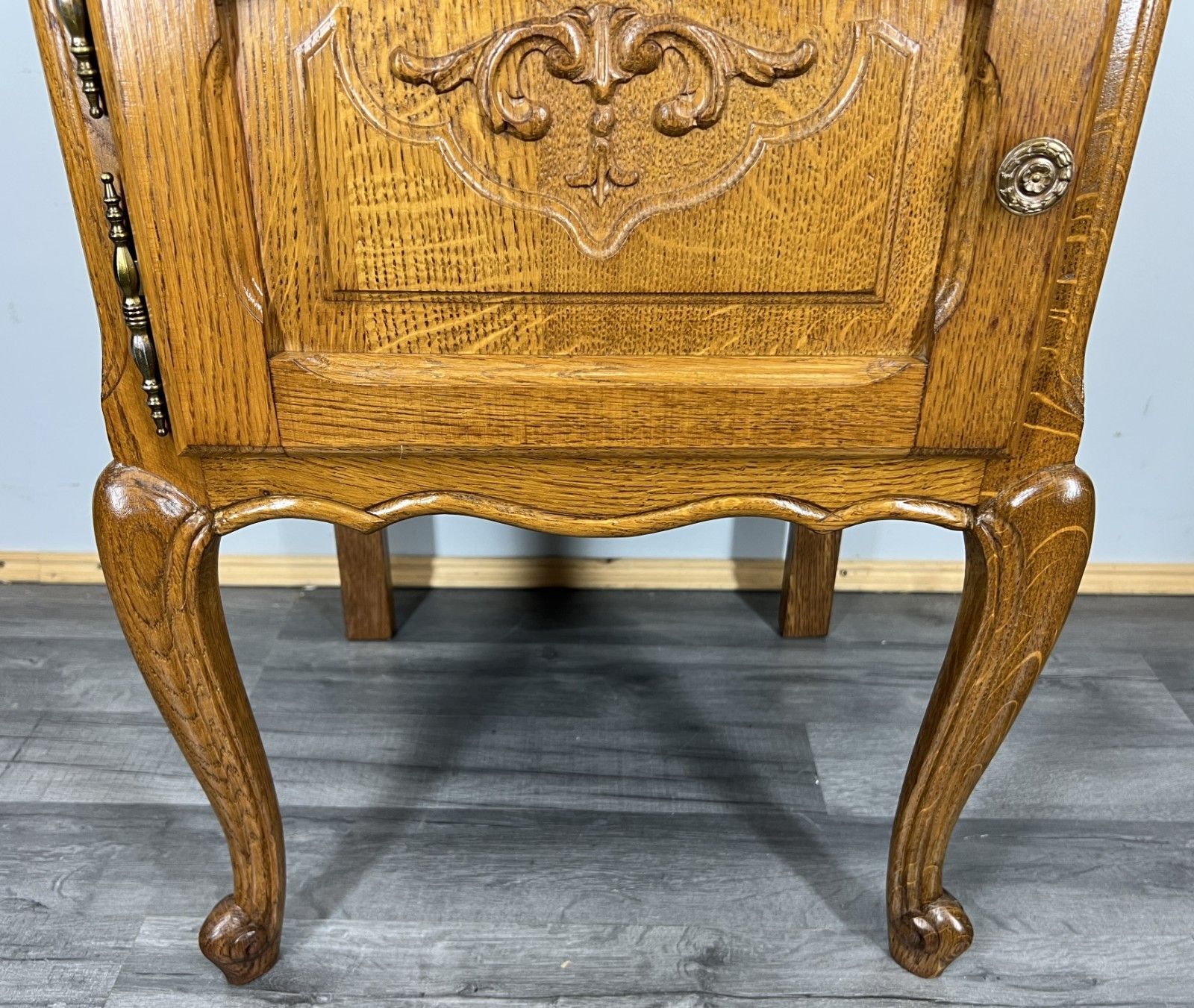 Pair Of  Bedside Tables Vintage French Louis Oak Nightstands Cabinets Lot 4243 photo 399.0