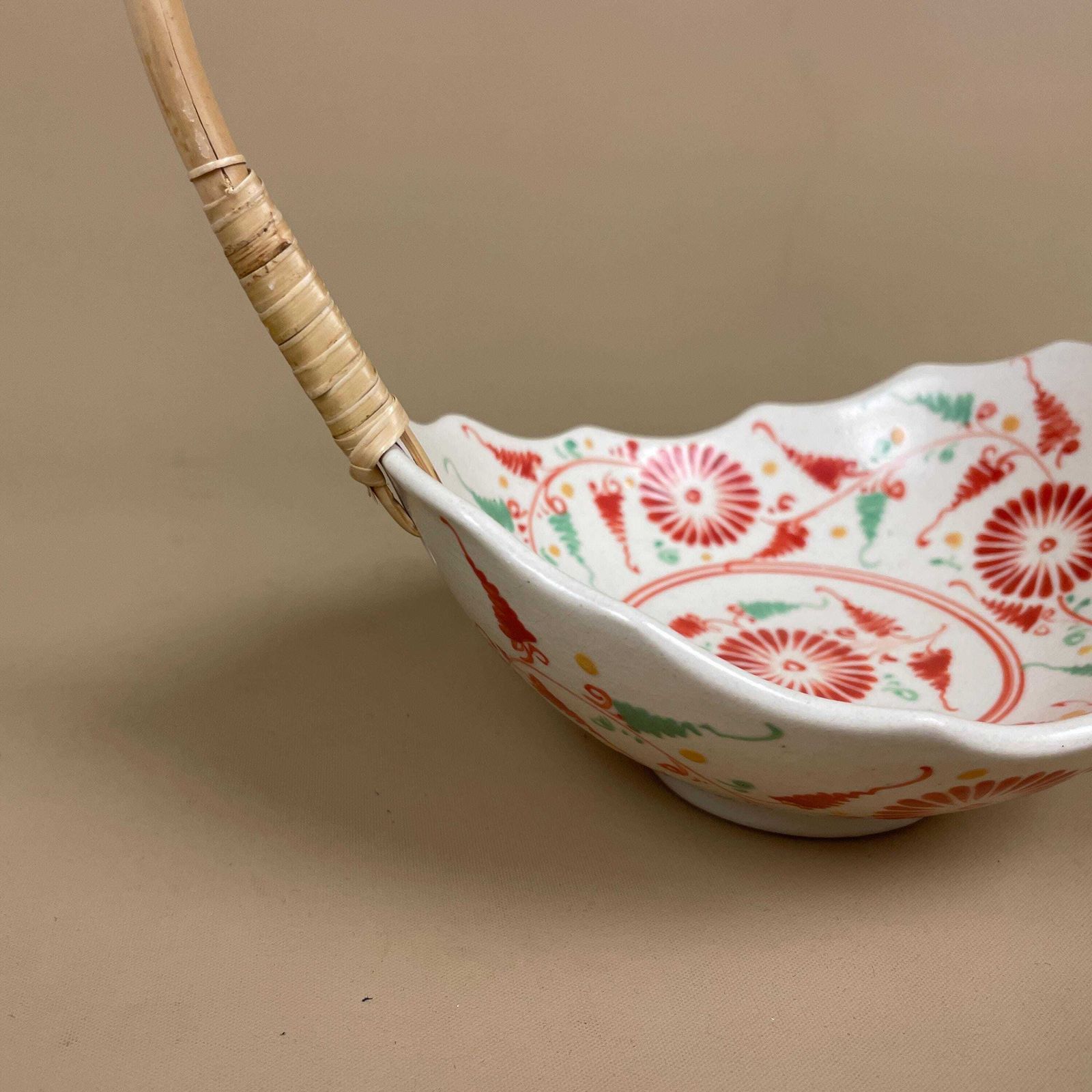 Japanese Ceramic Basket Bowl With Bamboo Handle Red Floral Hand Painted Display Imari Vintage Hand Painted Asian Ceramic Decor Trinket Dish photo Home Decor