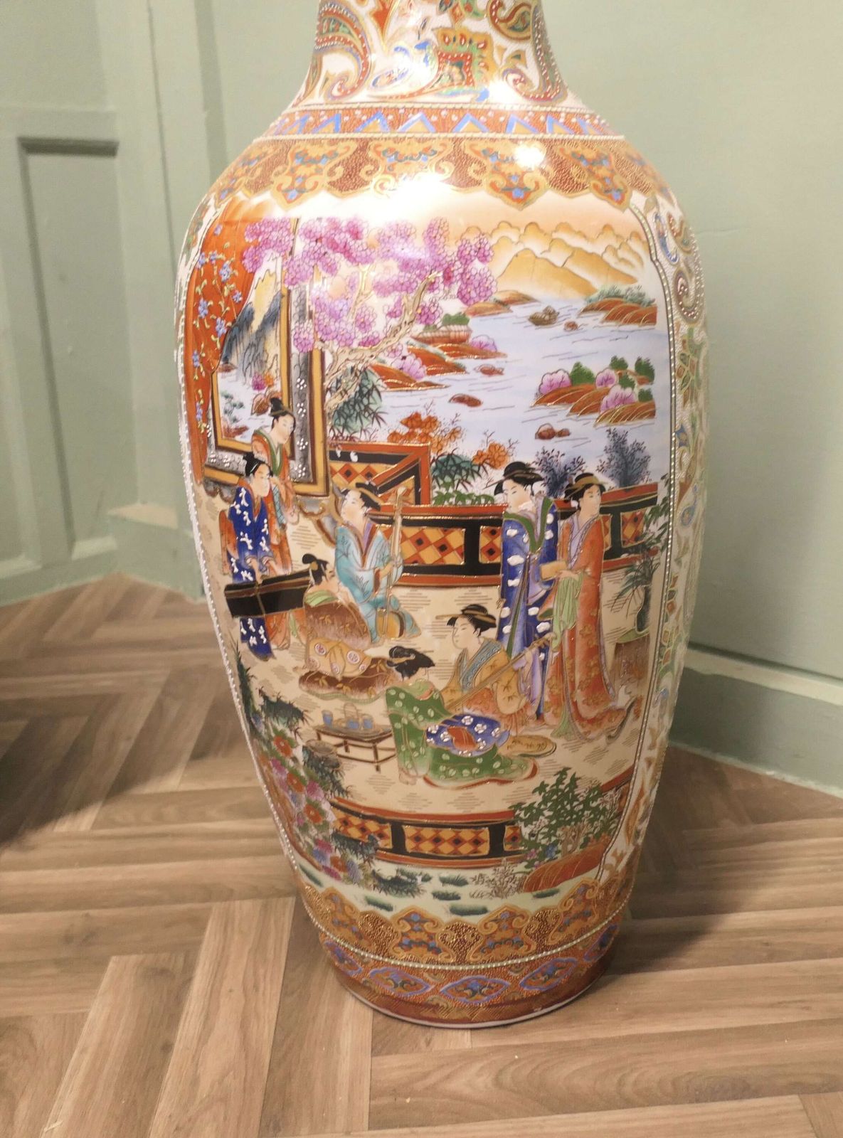 A Very Tall Oriental Ceramic Satsuma Vase photo vinterior