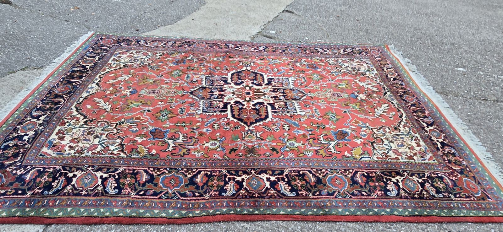 Superb Heriz Design Carpet, 1930s photo Textiles
