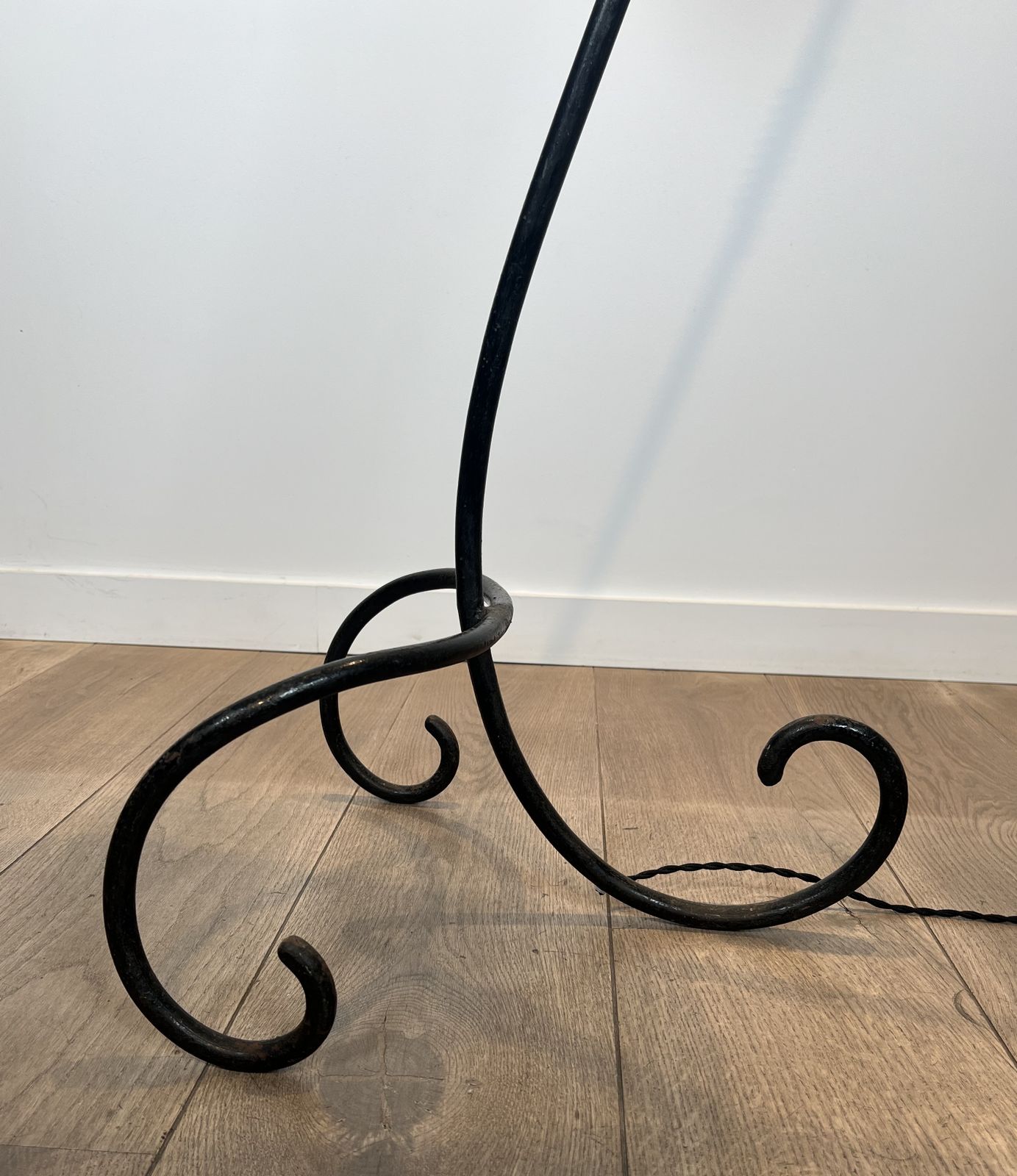 photo furniture Designer Parquet Floor Lamp In Black Lacquered Metal And Brass In The Style Of Jean Royère