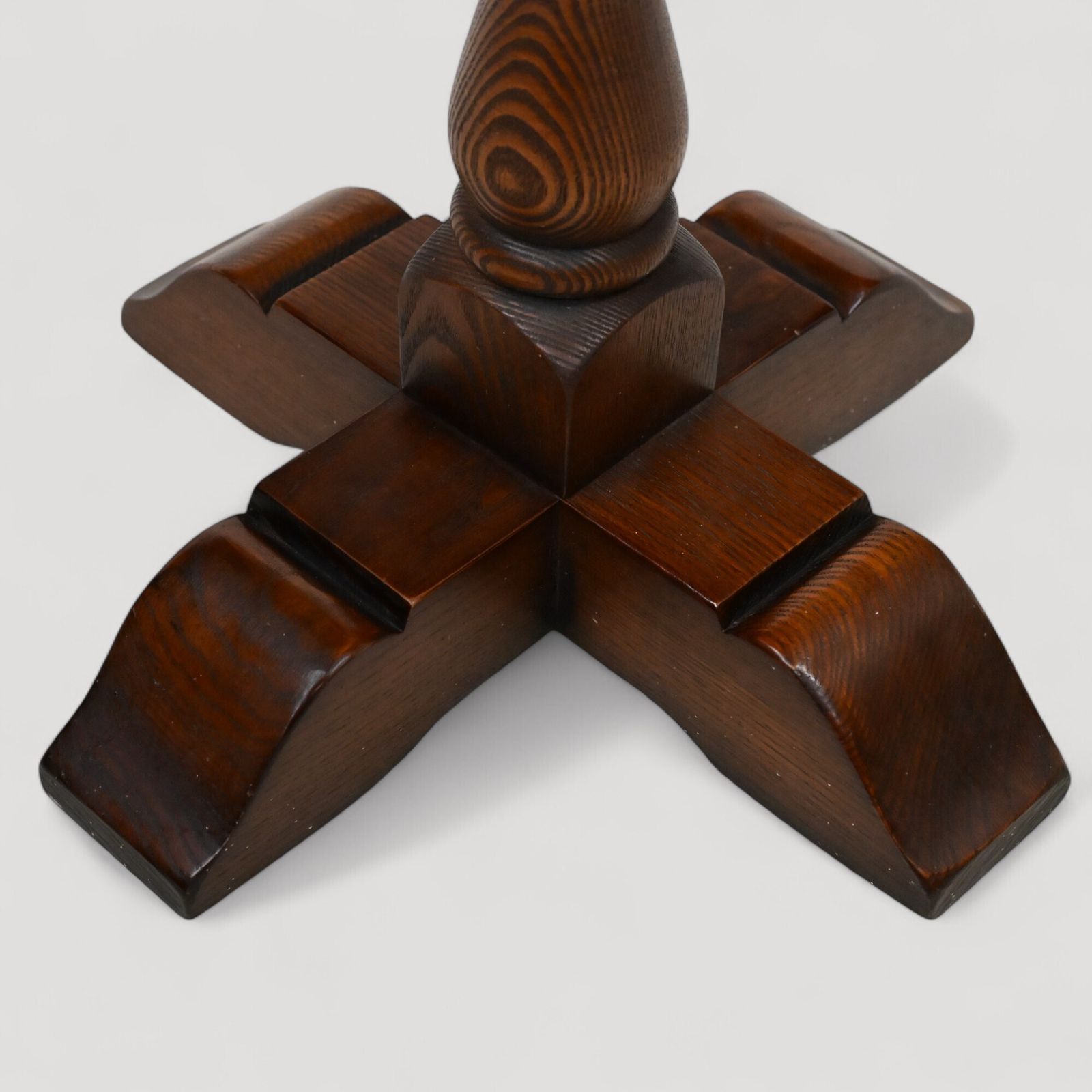 photo furniture Old Charm Side Table Pedestal Tudor Brown Model 2217 Vgc Free Delivery*