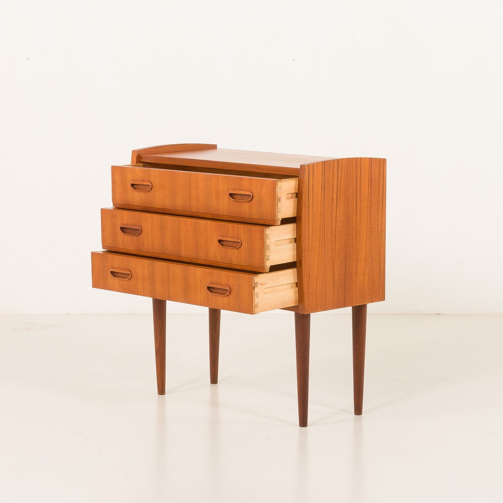 photo furniture Small Danish Teak Chest Of Drawers, 1960s