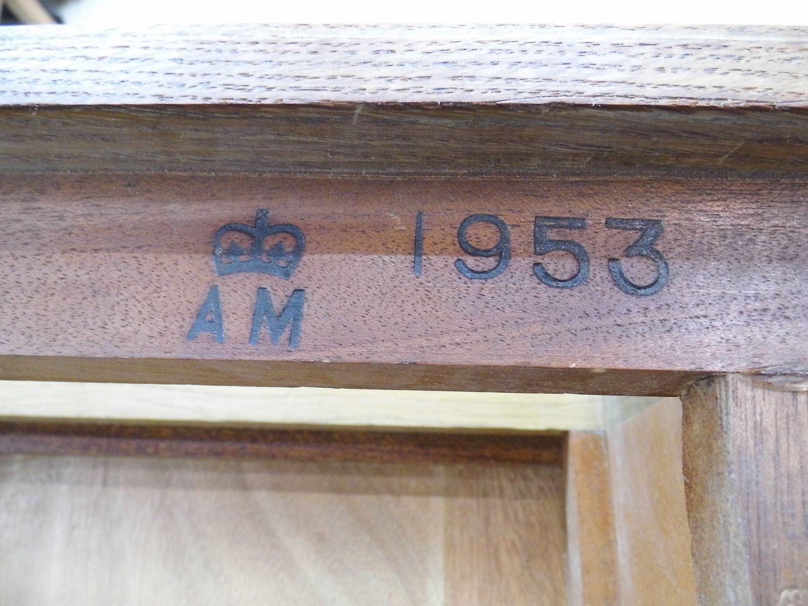 photo vintage Rare Gordon Russell Oak Desk Table Royal Marlborough House Air Ministry 1950s