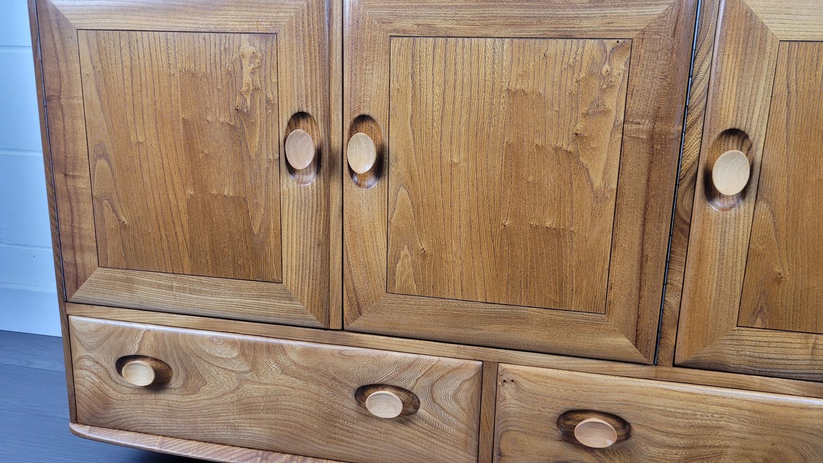 Ercol Sideboard, 1960s photo vintage