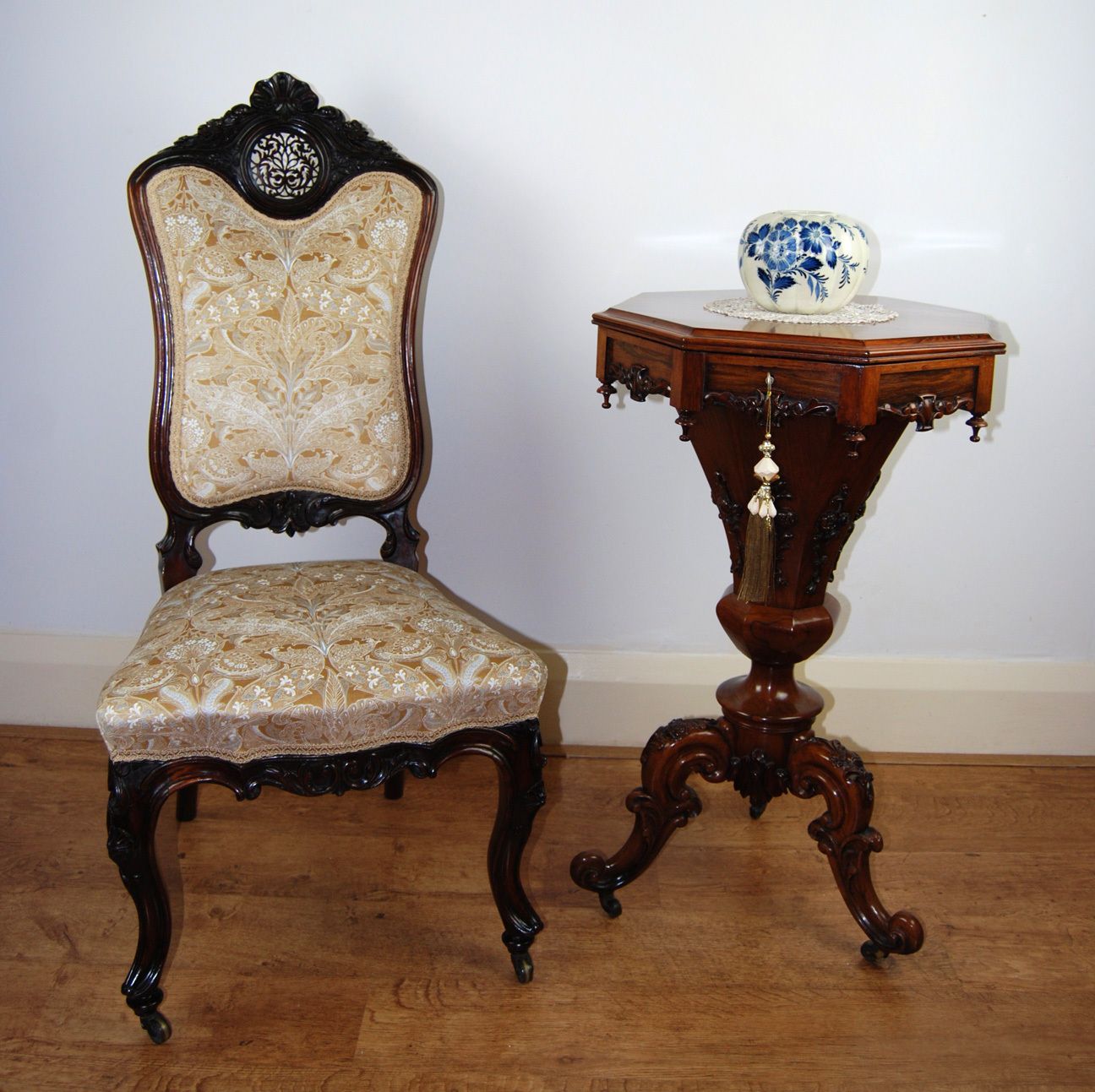 Victorian Carved Rosewood Ladies Chair / Nursing Chair photo vinterior
