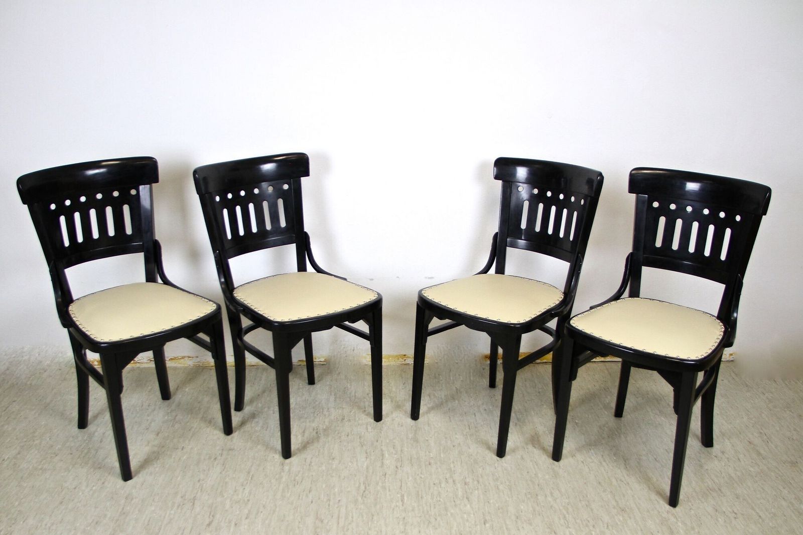 20th Century Art Nouveau Dining/ Salon Suite With Round Table By Thonet, At 1910 photo for sale