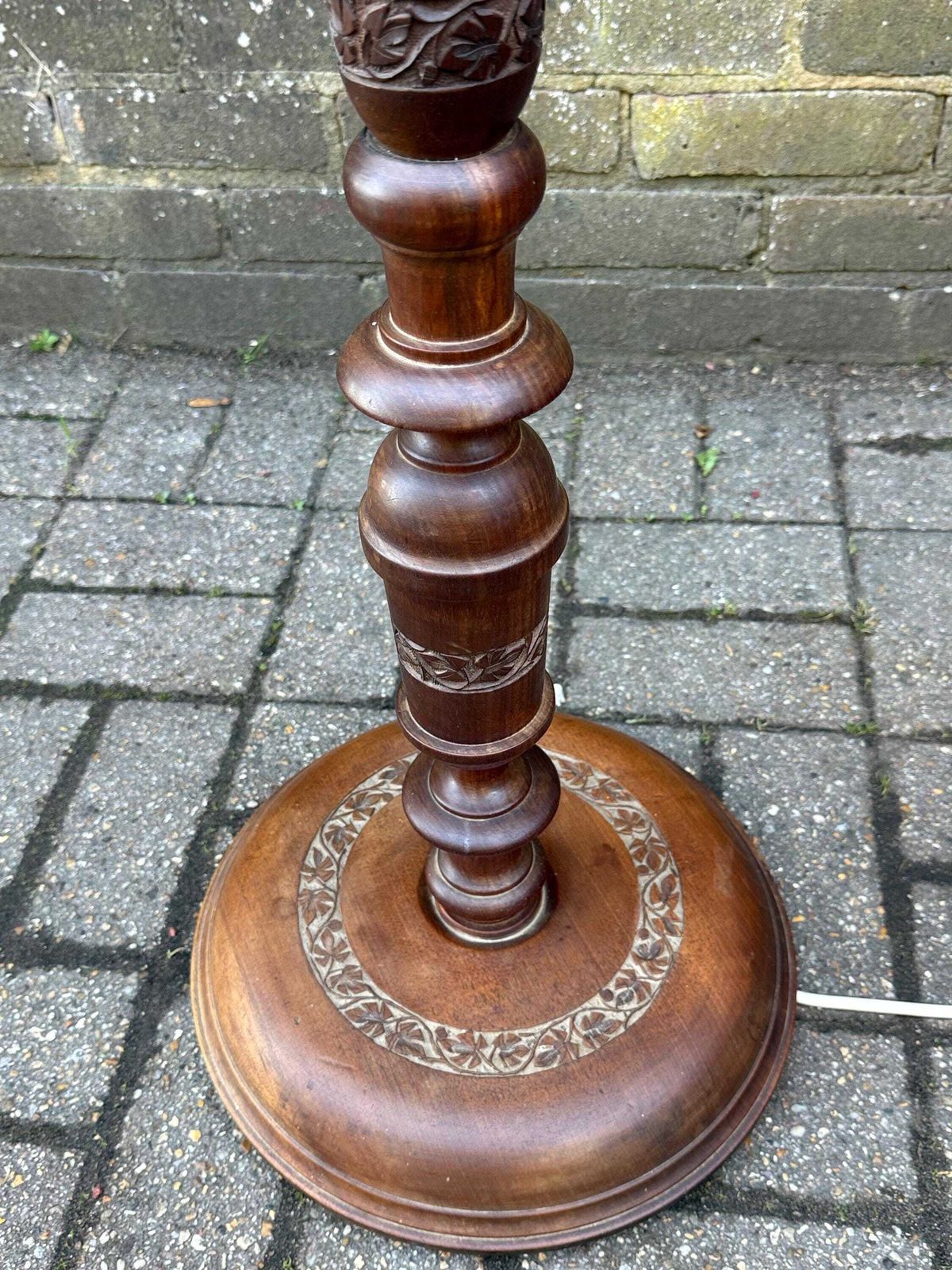 Vintage Carved Wood Floor Lamp, Mid Century 1950s Turned Hardwood Standard Lamp, British Colonial Or Regency Revival Lighting   Working! photo vinterior