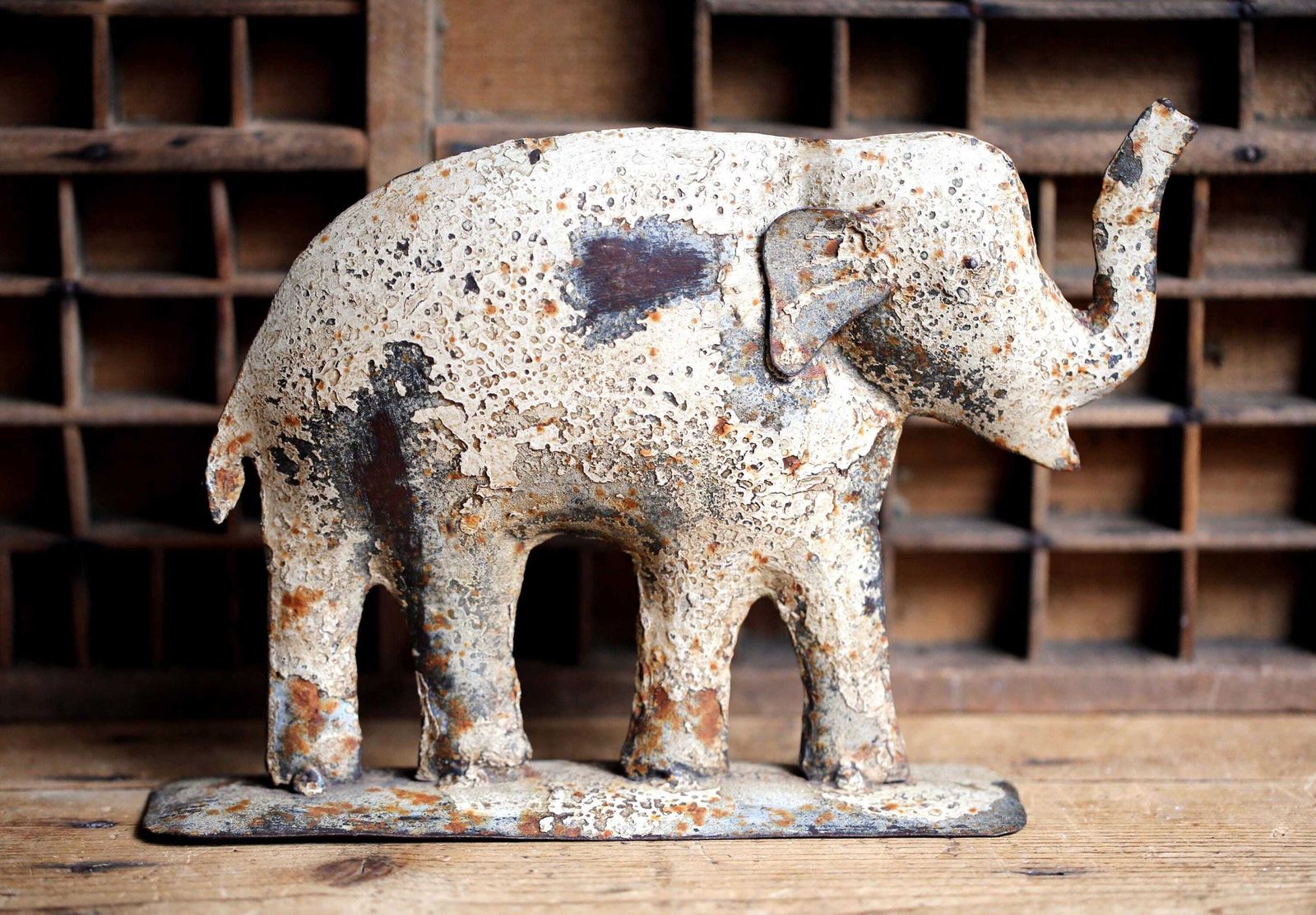 Distressed Vintage Elephant Statue Rusty Metal Figurine photo Art