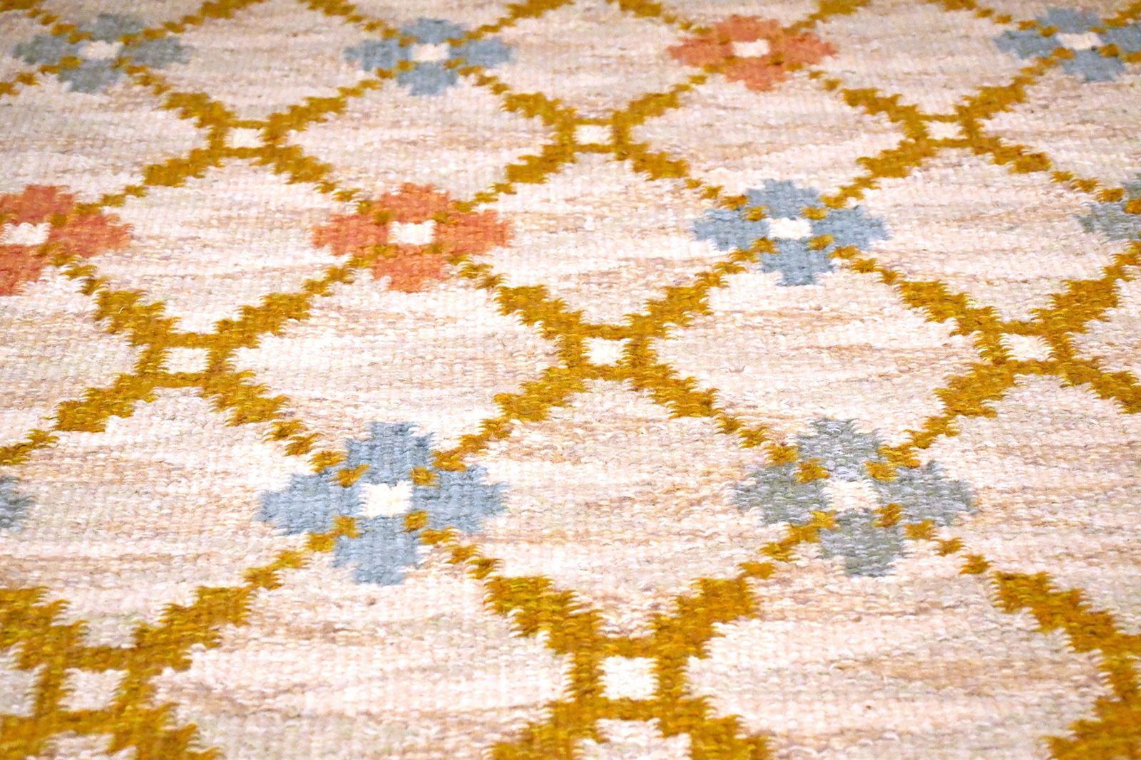 Hand Woven Flatweave Swedish Röllakan Rug By Alice Wallebäck 1950s photo vinterior