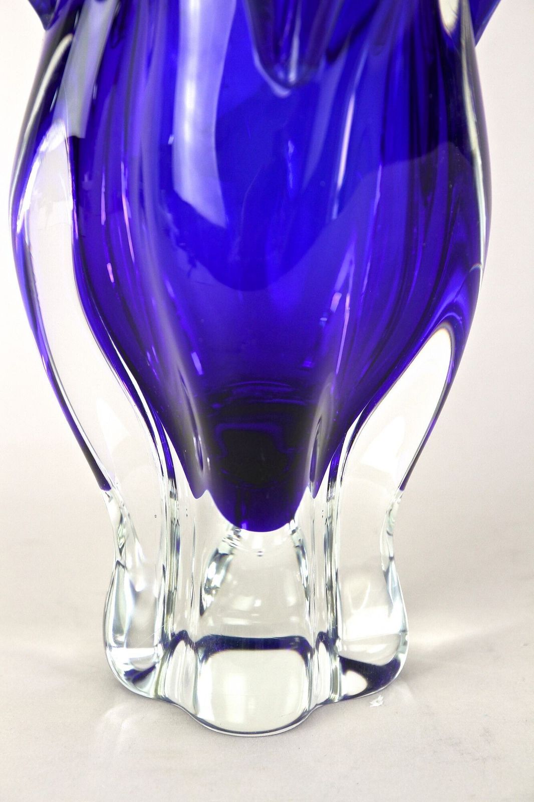 20th Century Dark Blue Murano Glass Vase, Sommerso Murano, Italy Ca. 1960/70 photo vinterior